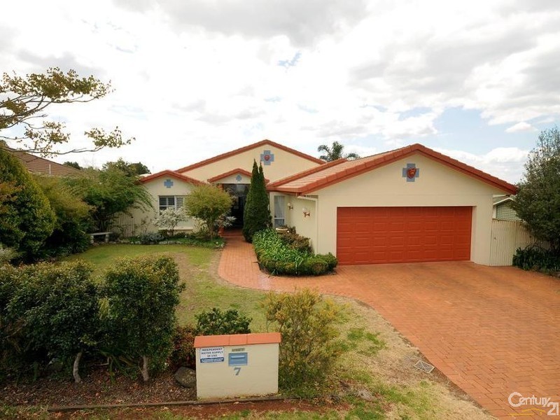 7 Fern Drive, Kearneys Spring QLD 4350