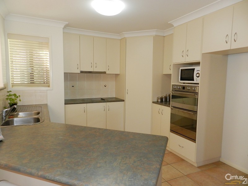 4/76  South Street, Rangeville QLD 4350