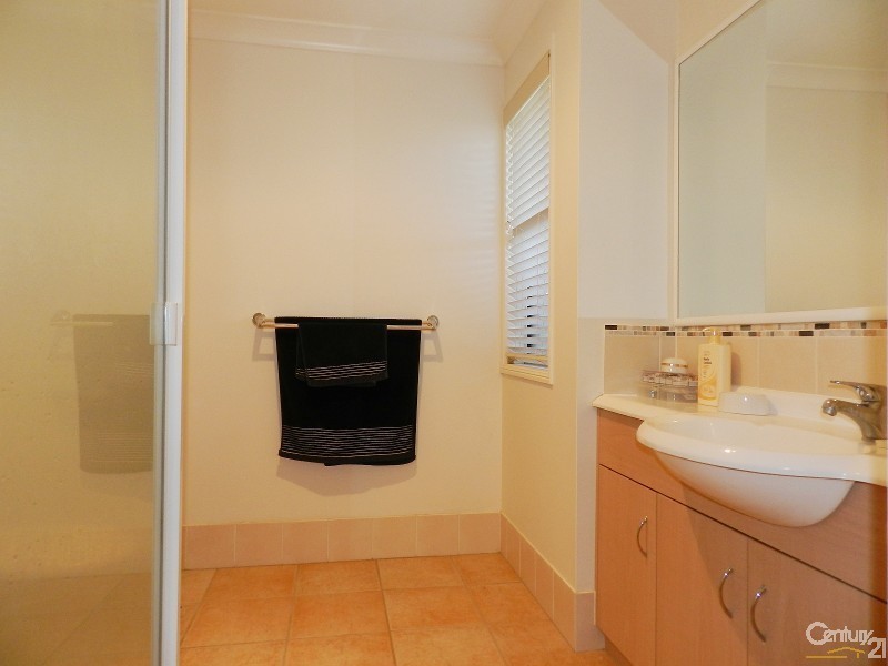 4/76  South Street, Rangeville QLD 4350