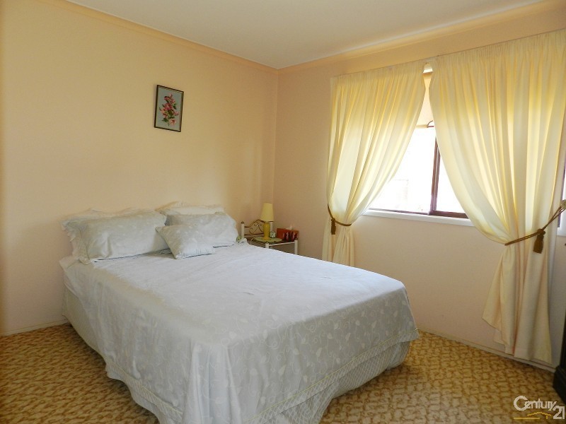 19 Winstanley Court, Newtown QLD 4350