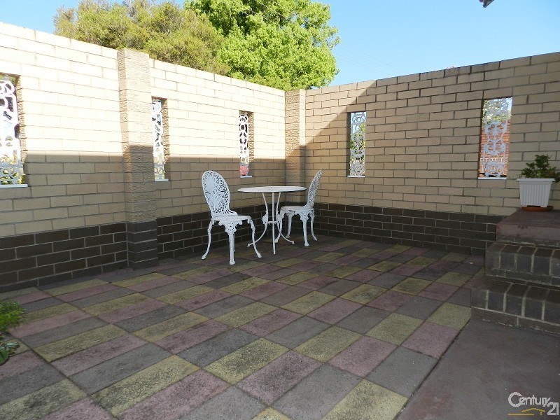 19 Winstanley Court, Newtown QLD 4350