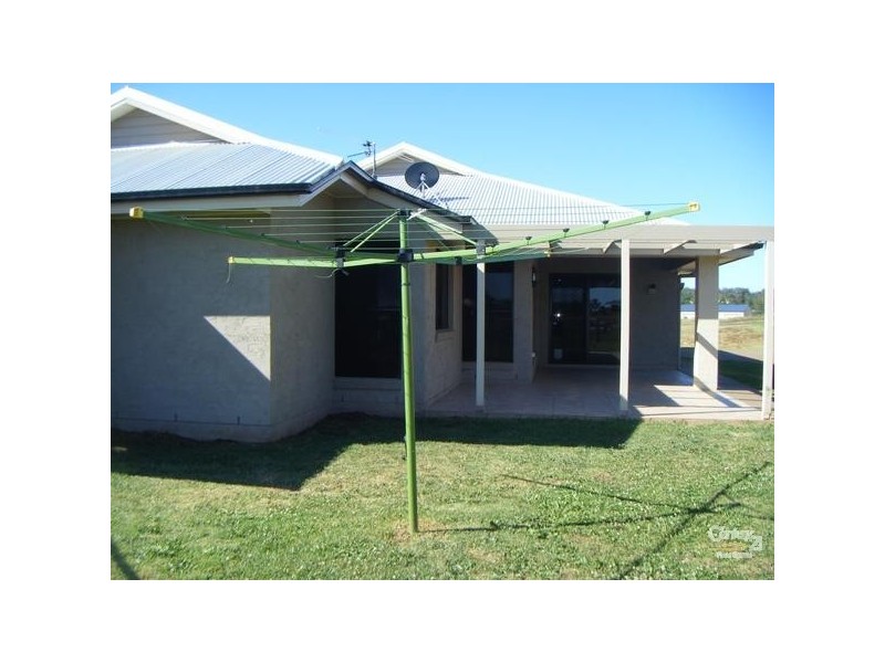 11 Liam Drive, Highfields QLD 4352