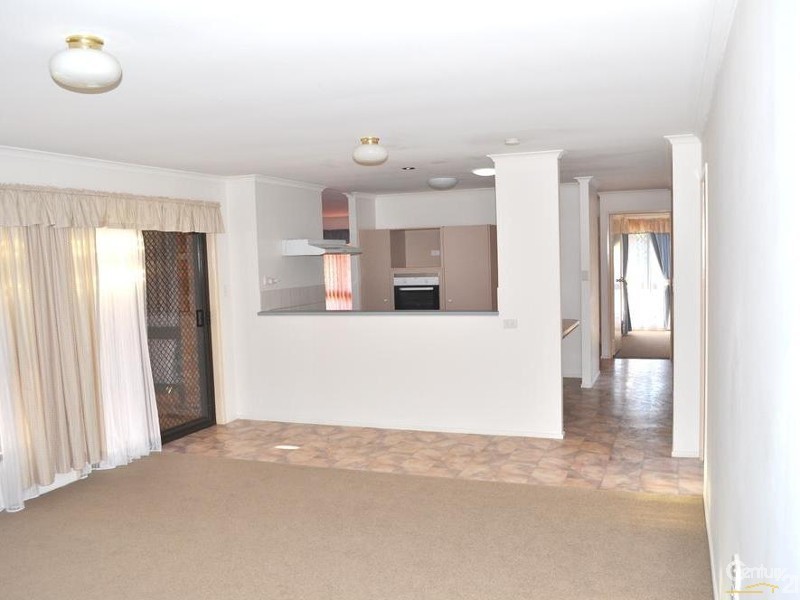 428 Stenner Street, Kearneys Spring QLD 4350