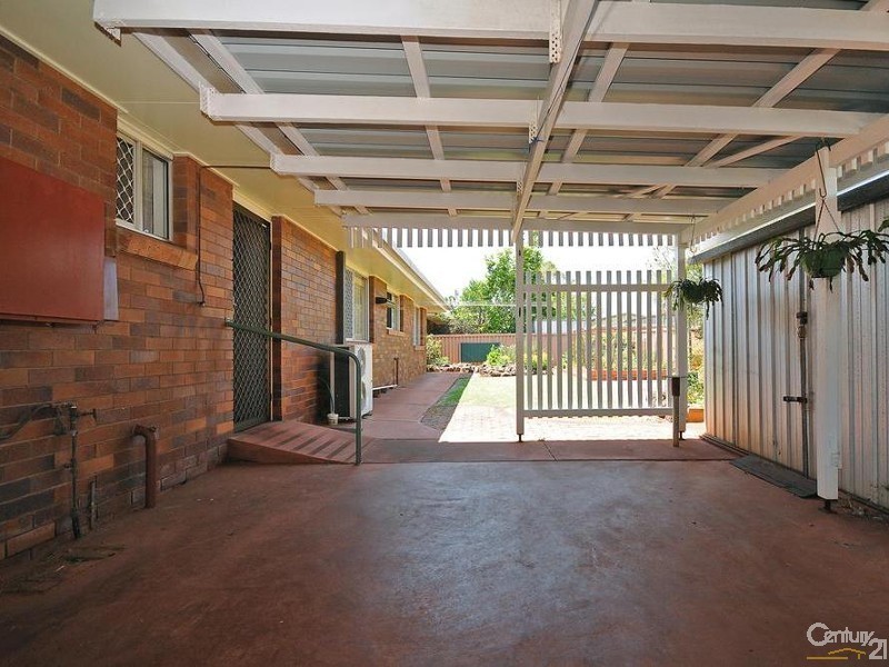 34 Hazel Street, Centenary Heights QLD 4350