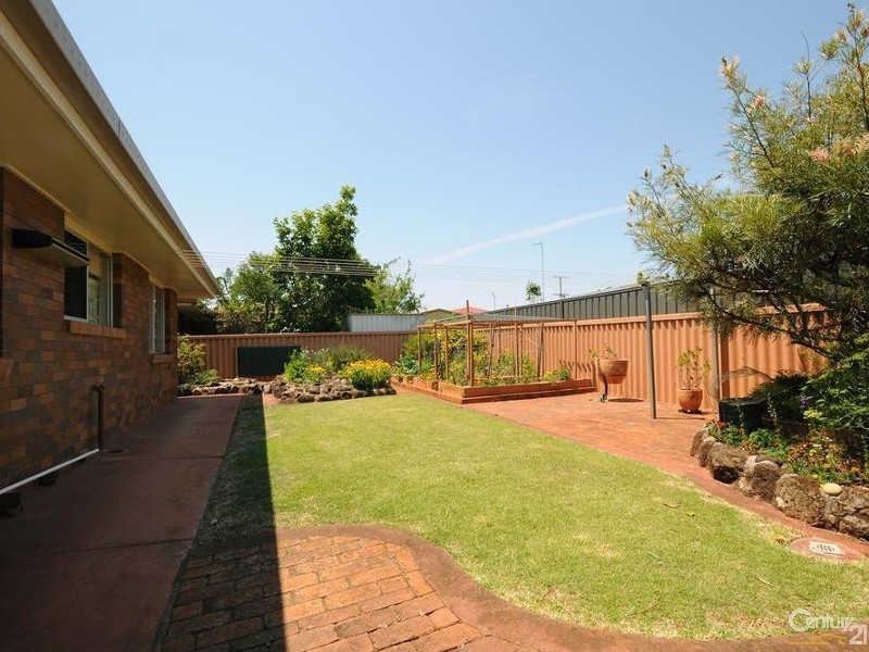 34 Hazel Street, Centenary Heights QLD 4350