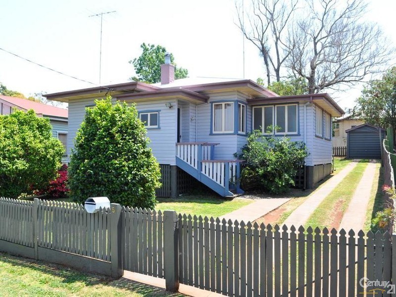 5 Somme Street, North Toowoomba QLD 4350