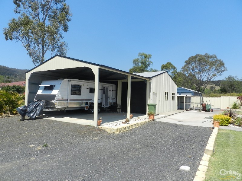 7 Biggs Road, Withcott QLD 4352