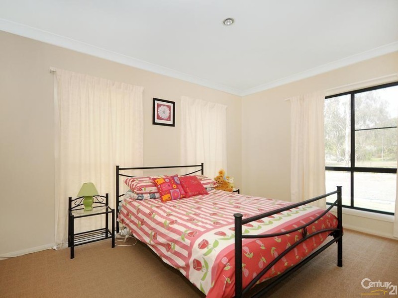 7 Biggs Road, Withcott QLD 4352