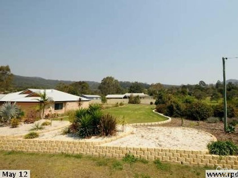 7 Biggs Road, Withcott QLD 4352