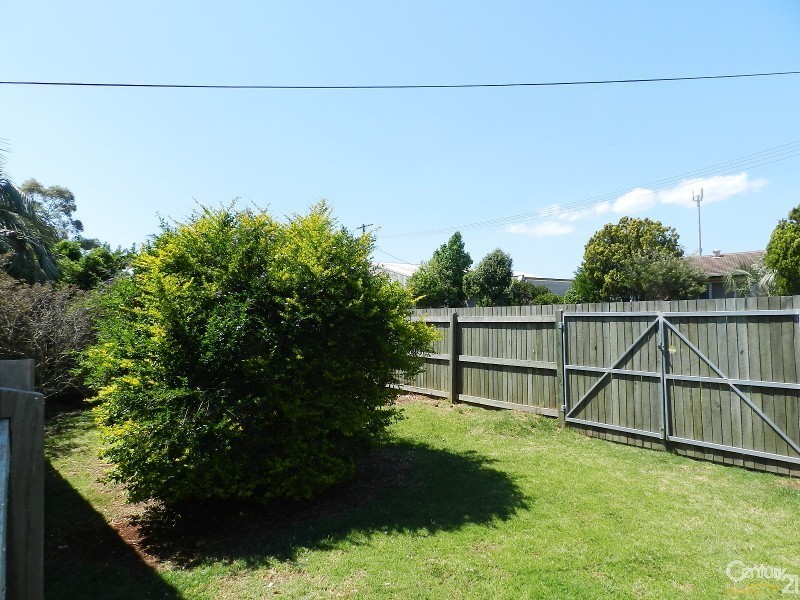 36 Priest Street, Rockville QLD 4350