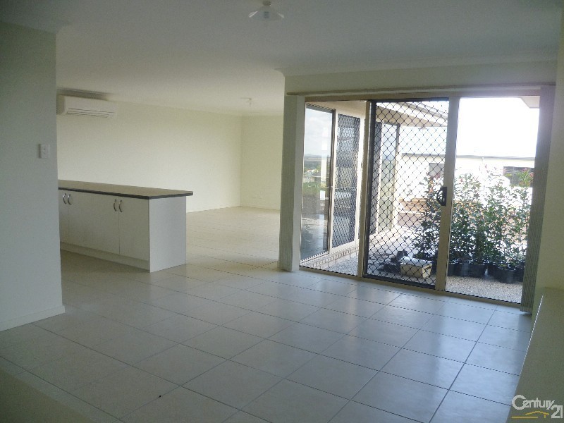 17 Rubie Court, Westbrook QLD 4350