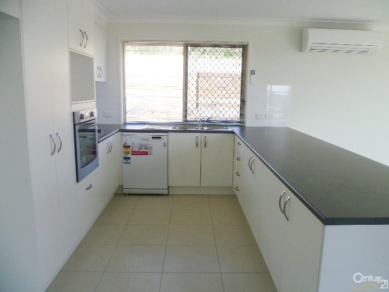 17 Rubie Court, Westbrook QLD 4350