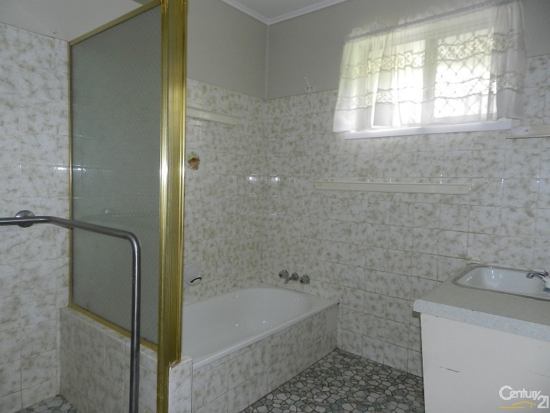 360 Bridge Street, Wilsonton QLD 4350