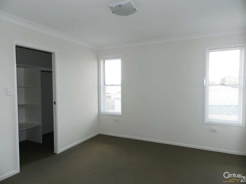 8 Moyna Court, Harristown QLD 4350