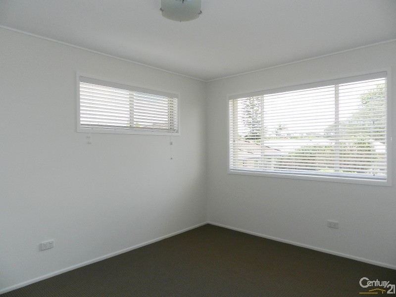 8 Moyna Court, Harristown QLD 4350