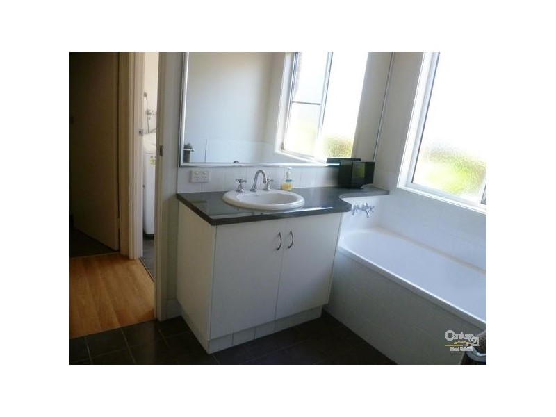 8/46 Gordon Avenue, Newtown QLD 4350