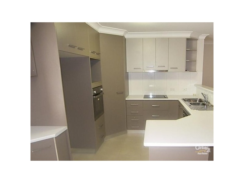 2/125 Platz Street, Darling Heights QLD 4350