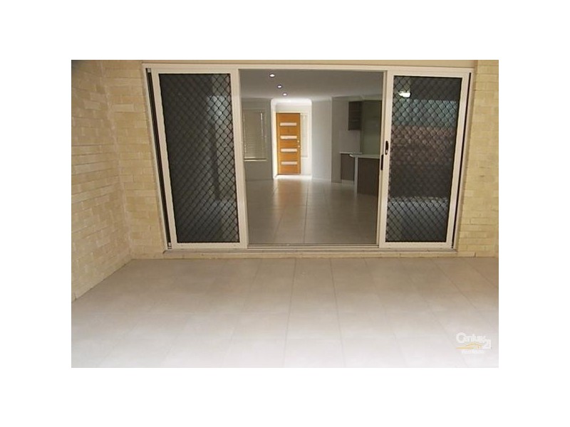 2/125 Platz Street, Darling Heights QLD 4350