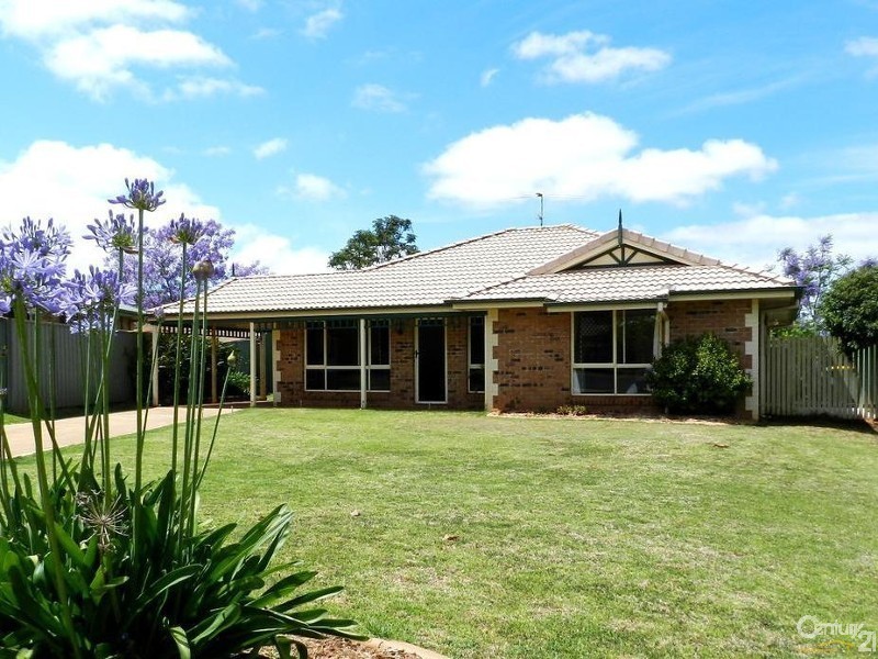 4 Eureka Court, Glenvale QLD 4350