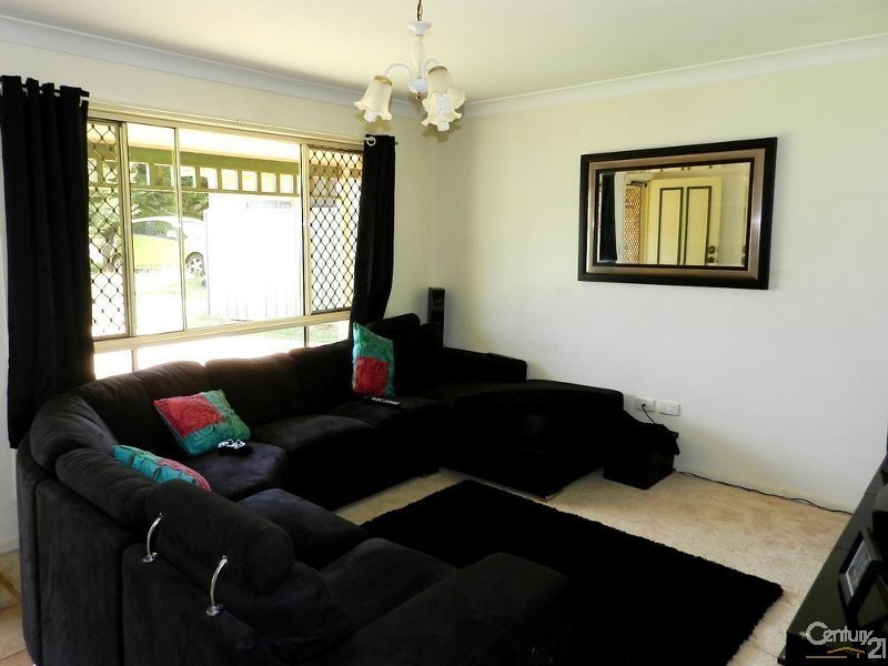 4 Eureka Court, Glenvale QLD 4350