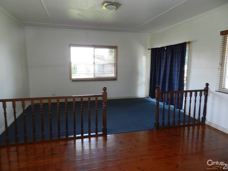 1/77 Ramsay Street, Centenary Heights QLD 4350