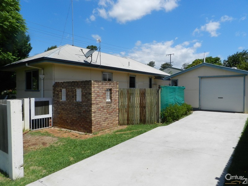 1/77 Ramsay Street, Centenary Heights QLD 4350