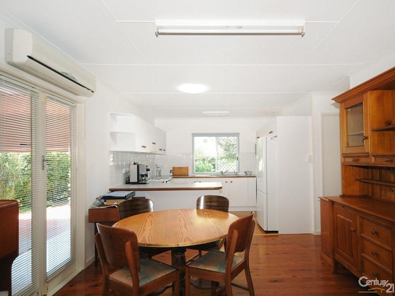 30 Tara Street, Wilsonton QLD 4350