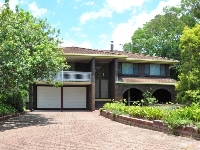 1 Debra Street, Withcott QLD 4352