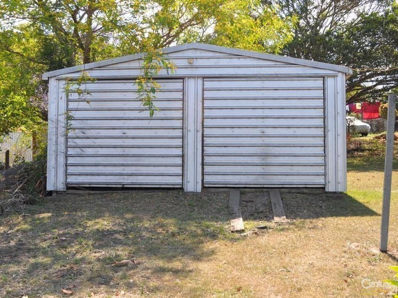 1 Debra Street, Withcott QLD 4352