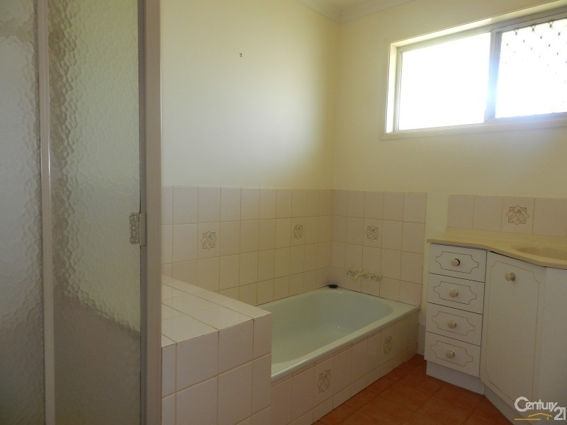 53 Pillar Street, Middle Ridge QLD 4350