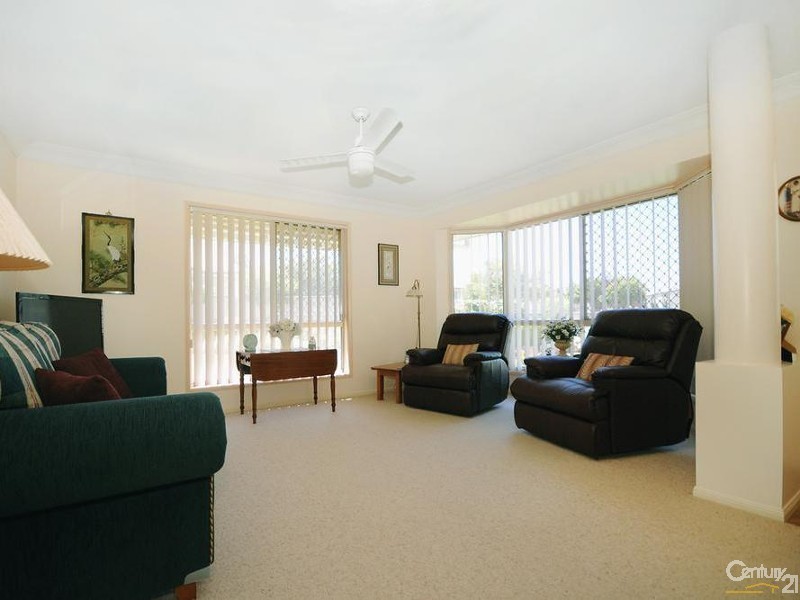 5 Bernborough Court, Glenvale QLD 4350