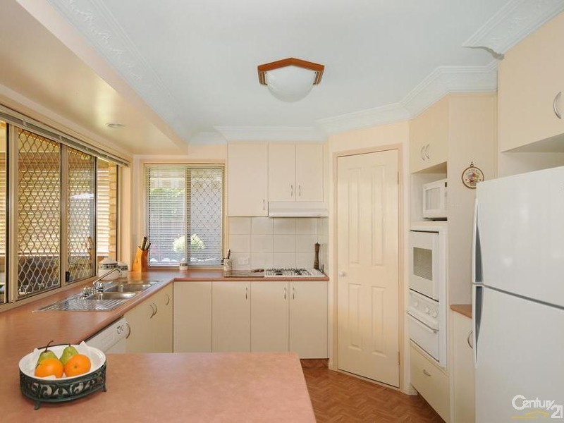 5 Bernborough Court, Glenvale QLD 4350