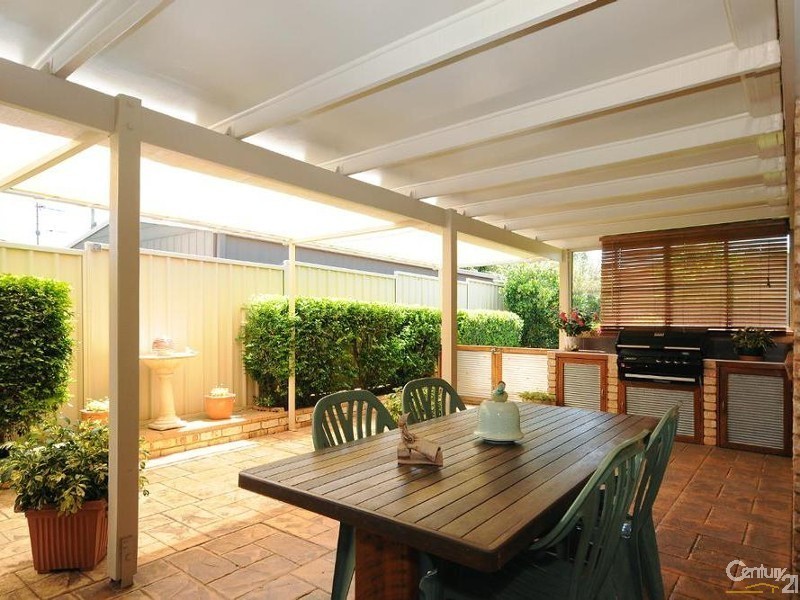 5 Bernborough Court, Glenvale QLD 4350