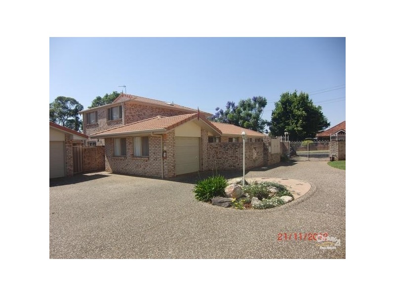 1/23 Lendrum Street, Newtown QLD 4350