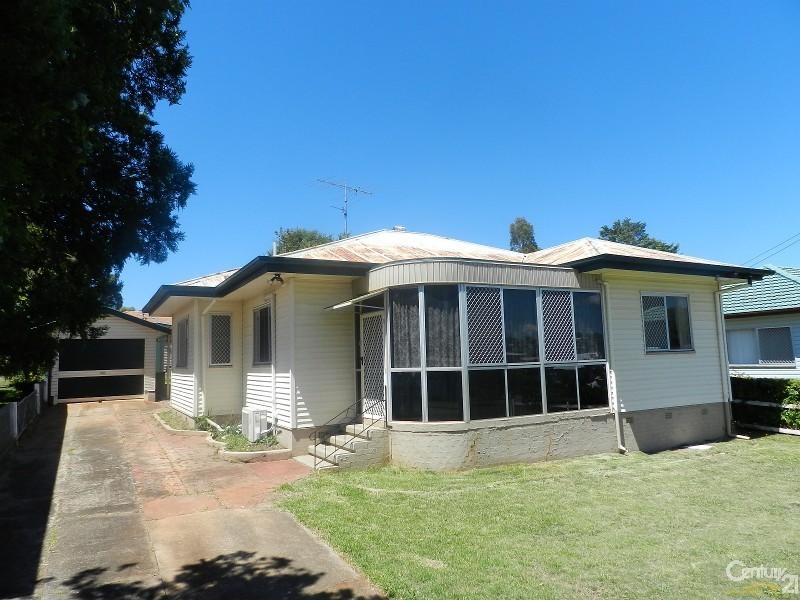 2a Avondale Street, Newtown QLD 4305