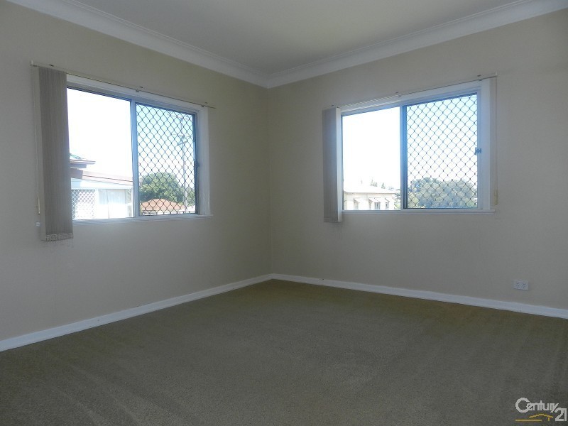 2a Avondale Street, Newtown QLD 4305