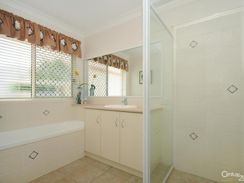 18 Girrawheen Street, Rangeville QLD 4350