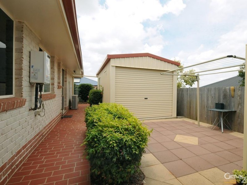 18 Girrawheen Street, Rangeville QLD 4350