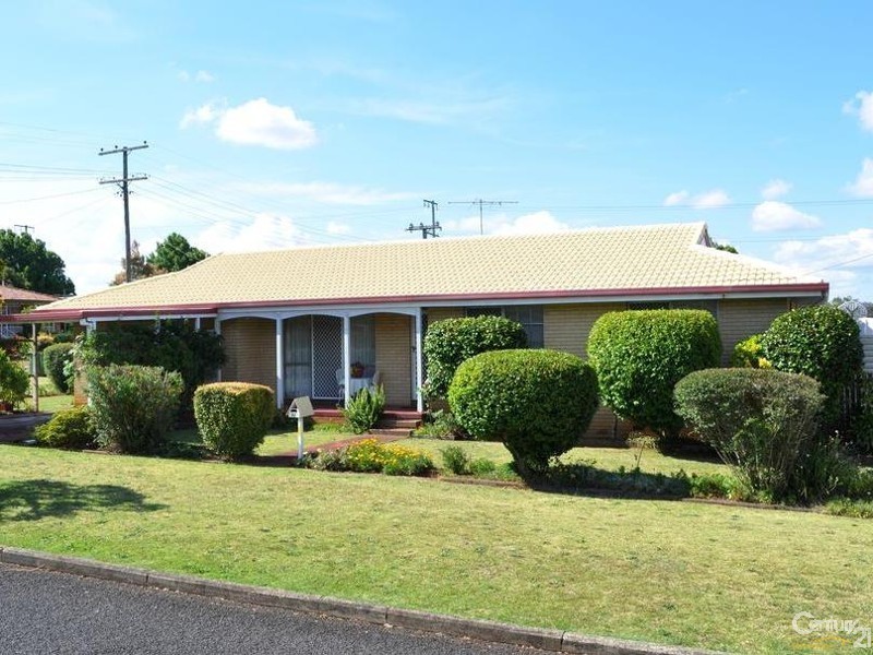 17 Merino Street, Harristown QLD 4350