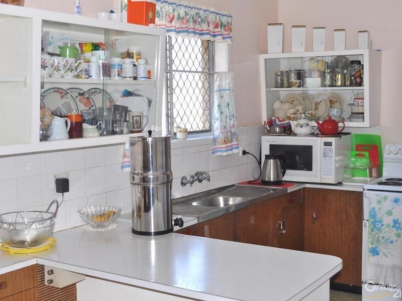 17 Merino Street, Harristown QLD 4350