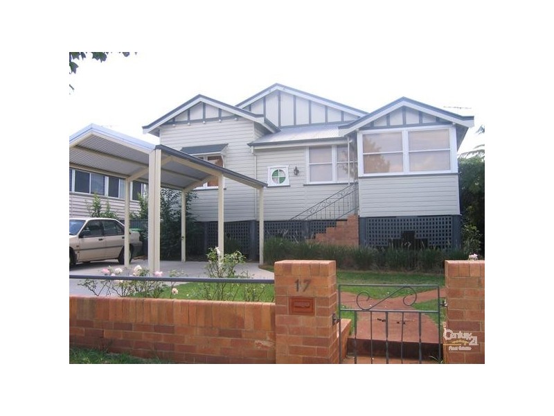17 Vacy Street, South Toowoomba QLD 4350