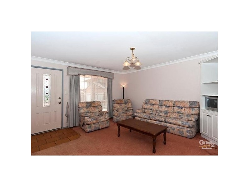 8/2 Roser Close, Kearneys Spring QLD 4350