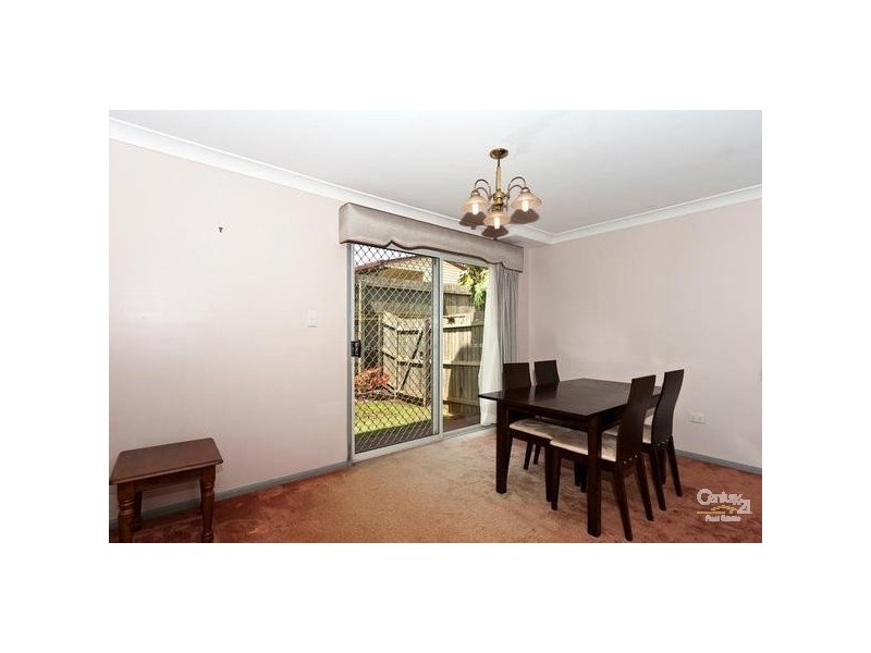 8/2 Roser Close, Kearneys Spring QLD 4350