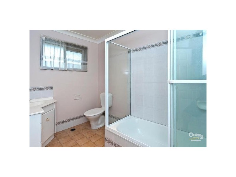 8/2 Roser Close, Kearneys Spring QLD 4350
