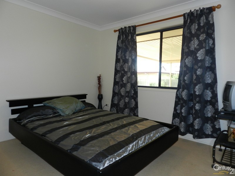 12 Highland Park Road, Meringandan West QLD 4352