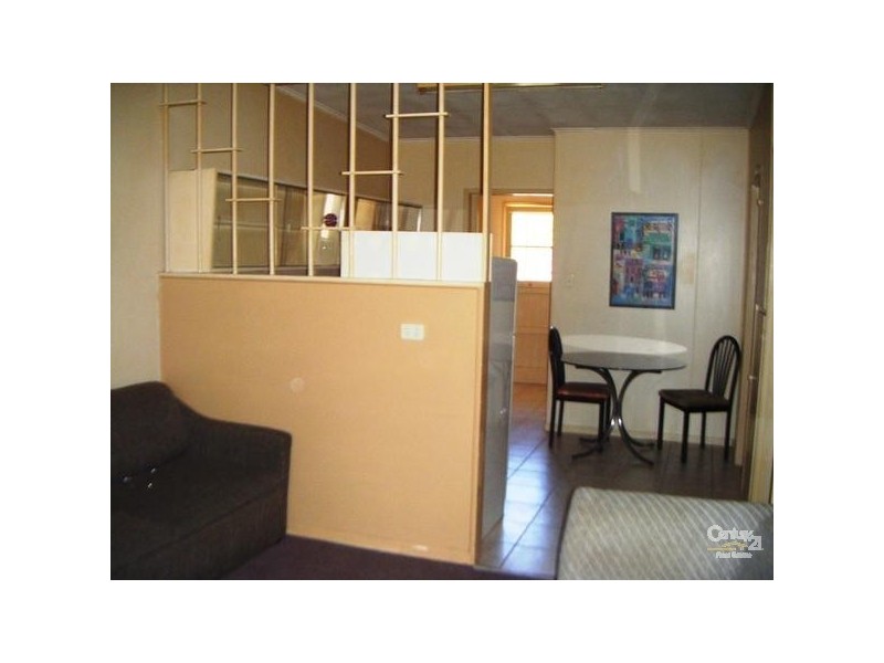 3/214 Long Street, South Toowoomba QLD 4350