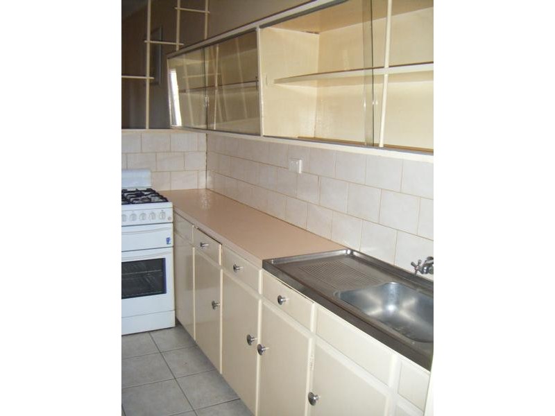 3/214 Long Street, South Toowoomba QLD 4350