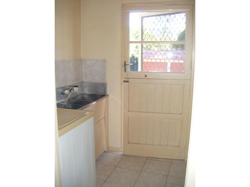 3/214 Long Street, South Toowoomba QLD 4350