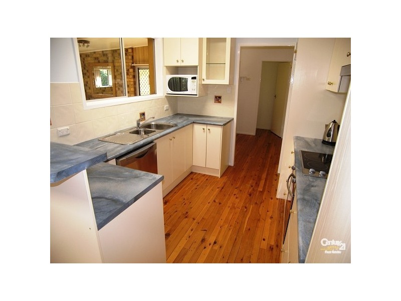 3 Raelyn Street, Centenary Heights QLD 4350