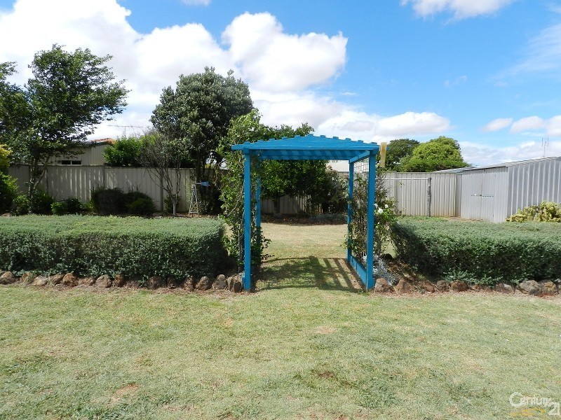 12 Gundry Court, Kearneys Spring QLD 4350